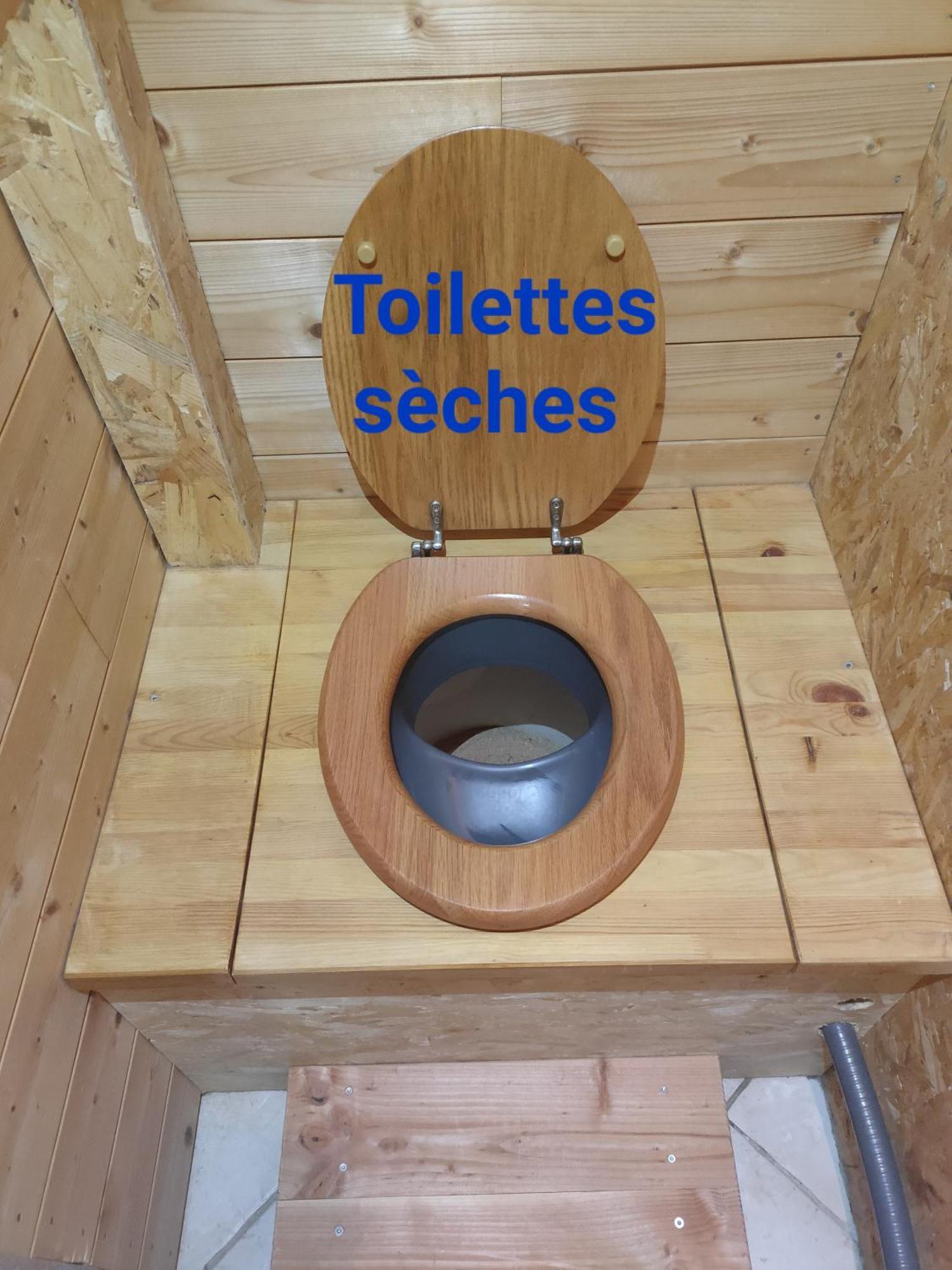 Gite Et Cabane Ecologiques 1000 Pailles Labastide-de-Virac Buitenkant foto